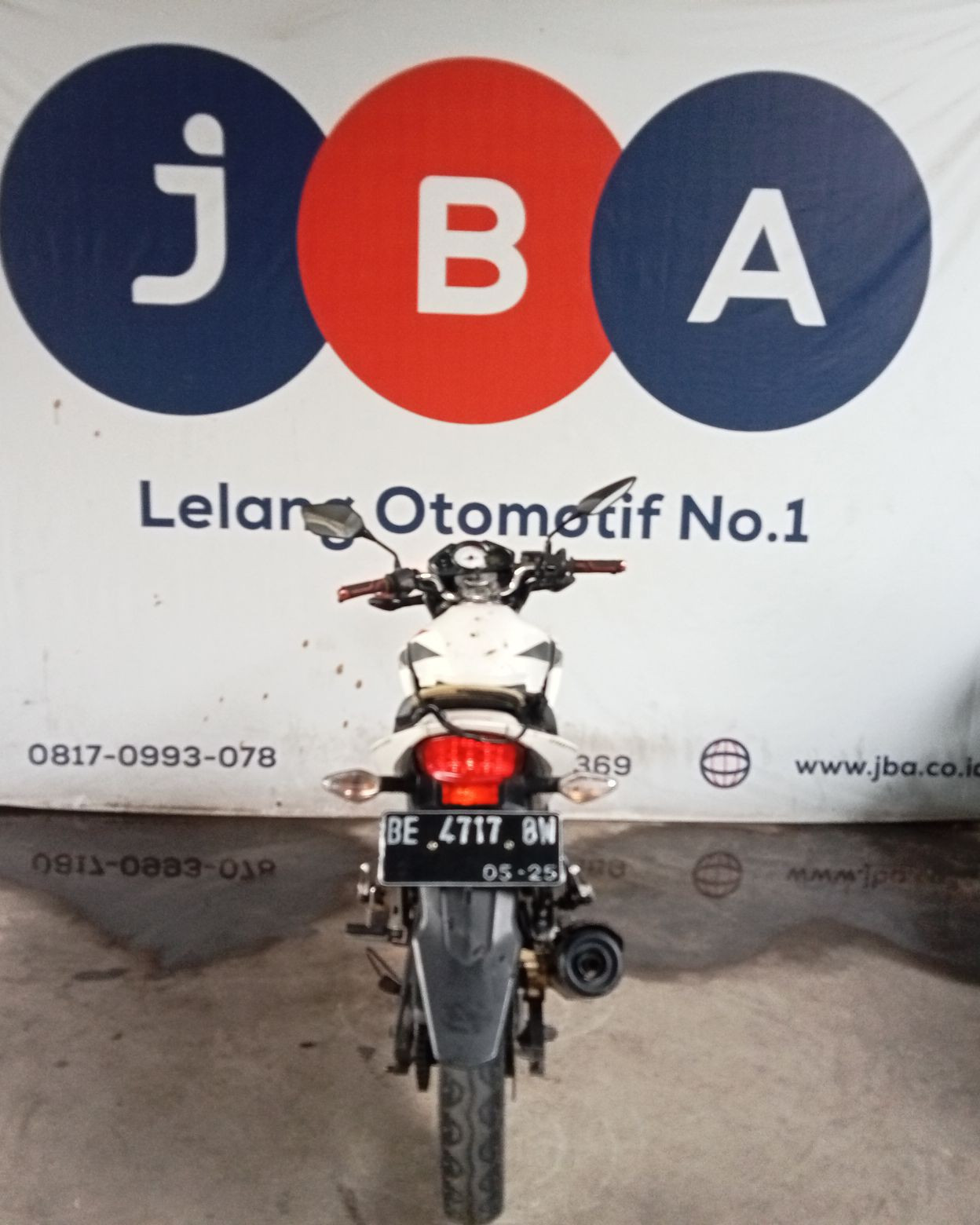 Lelang Motor Honda Cb R Street Fire Putih Lampung