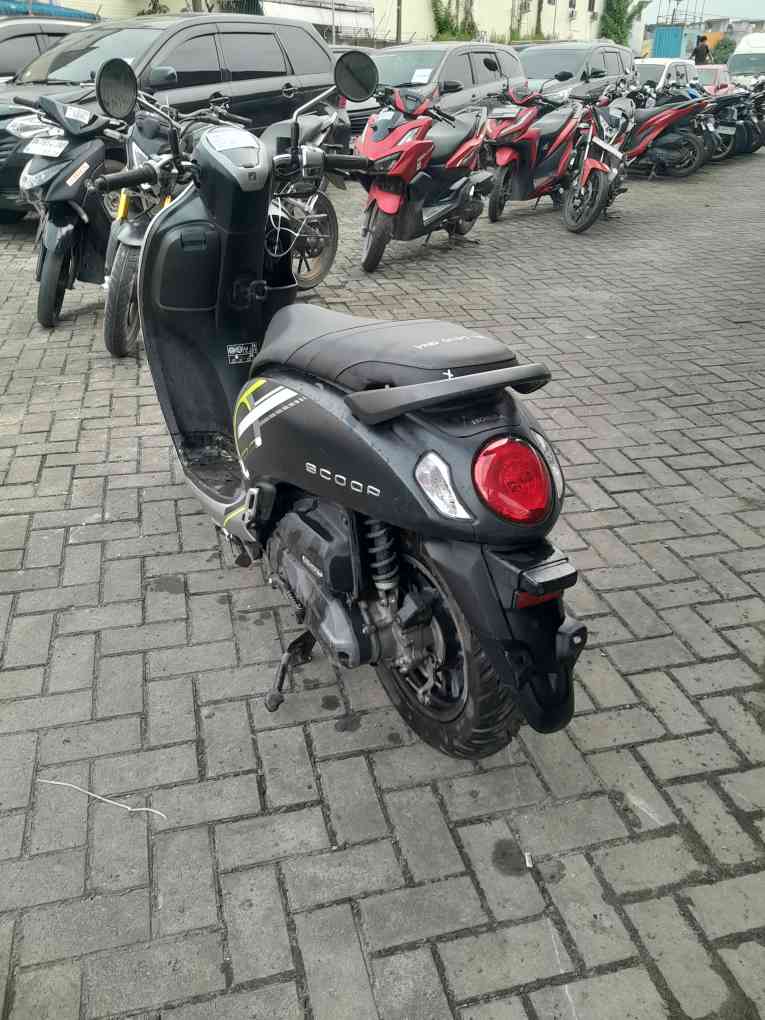 Lelang Motor Honda Scoopy Cw Silver Medan