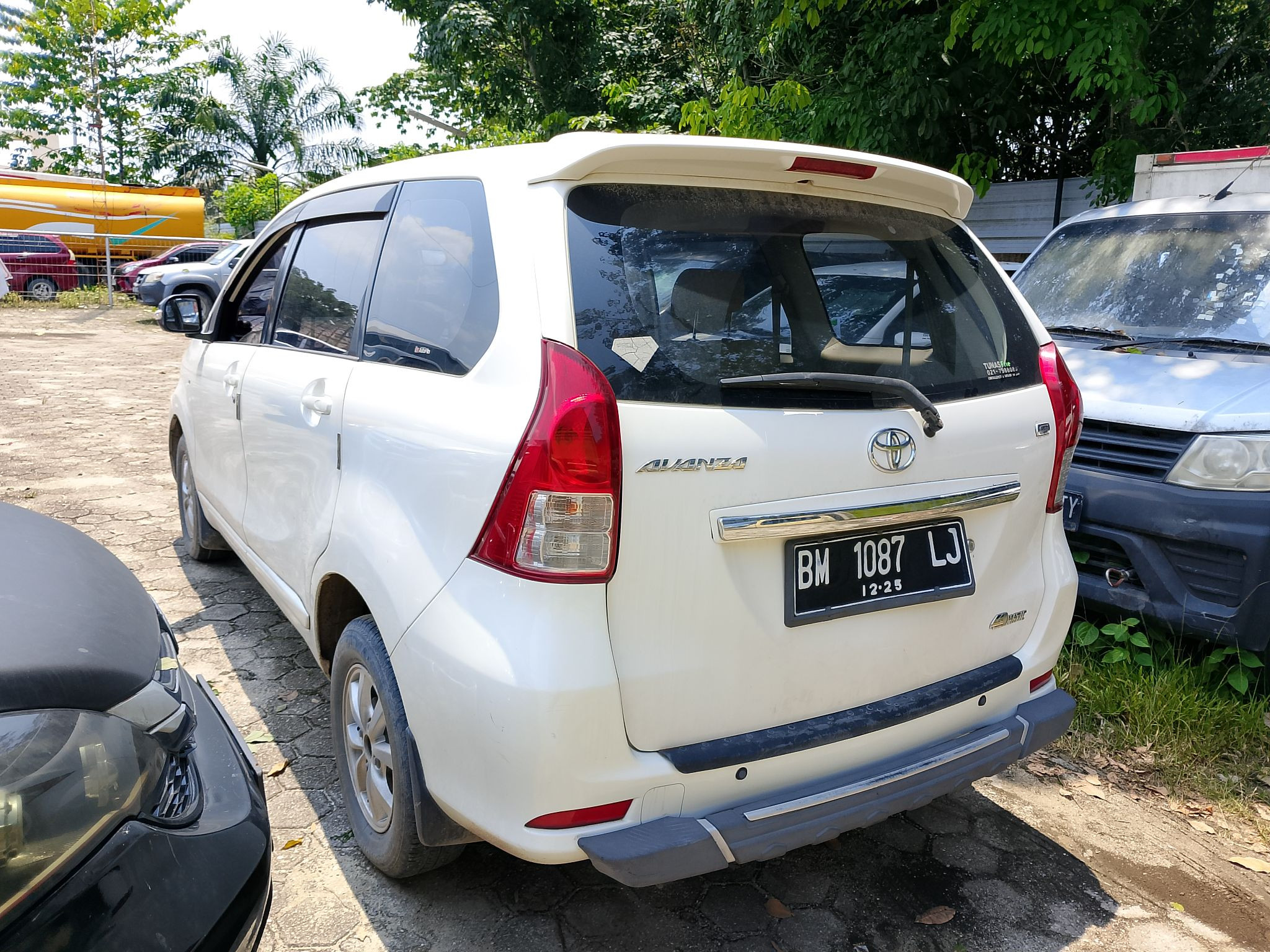 Lelang Mobil TOYOTA AVANZA G 1 3 AT 2013 PUTIH PEKANBARU