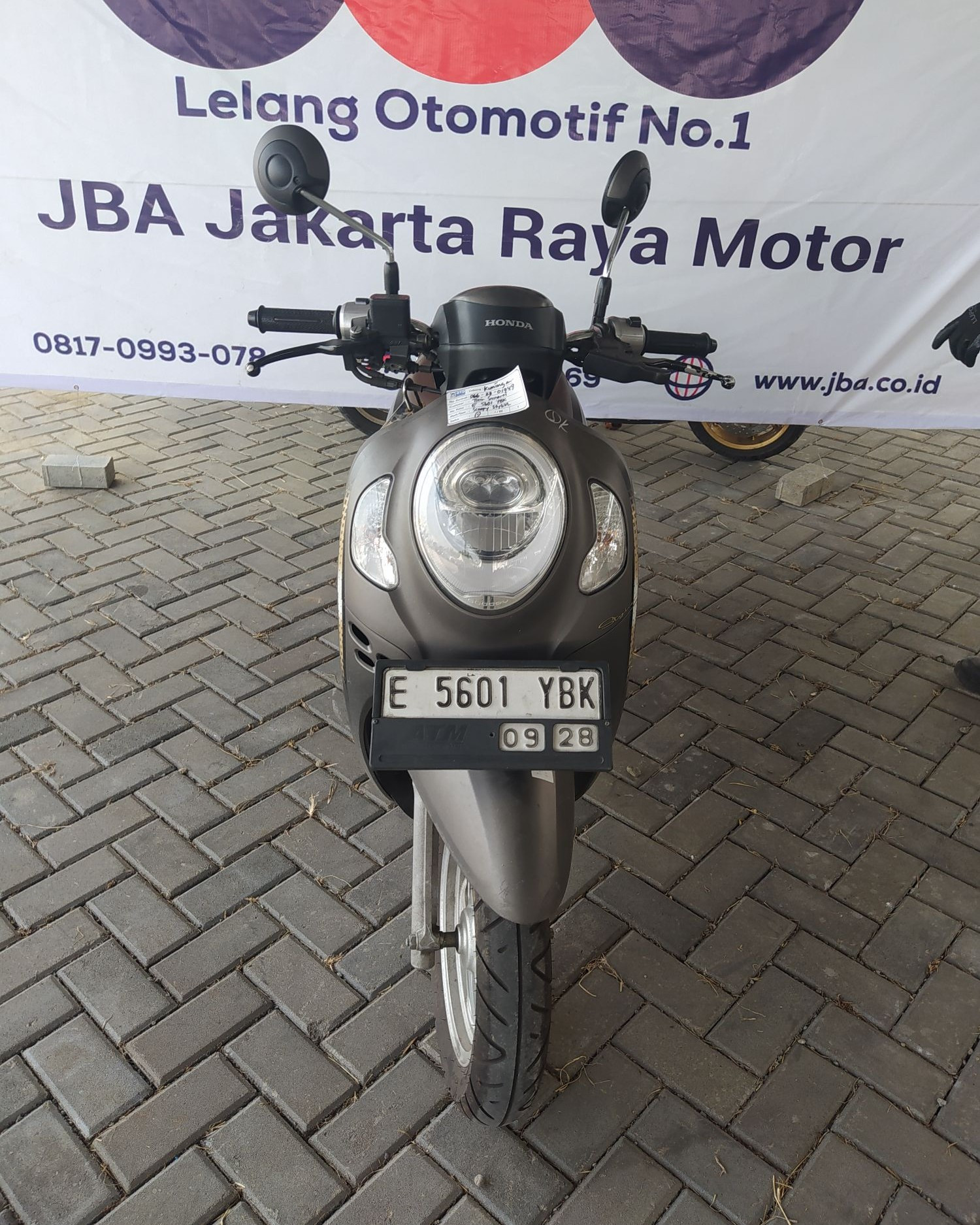 scoopy motorbike