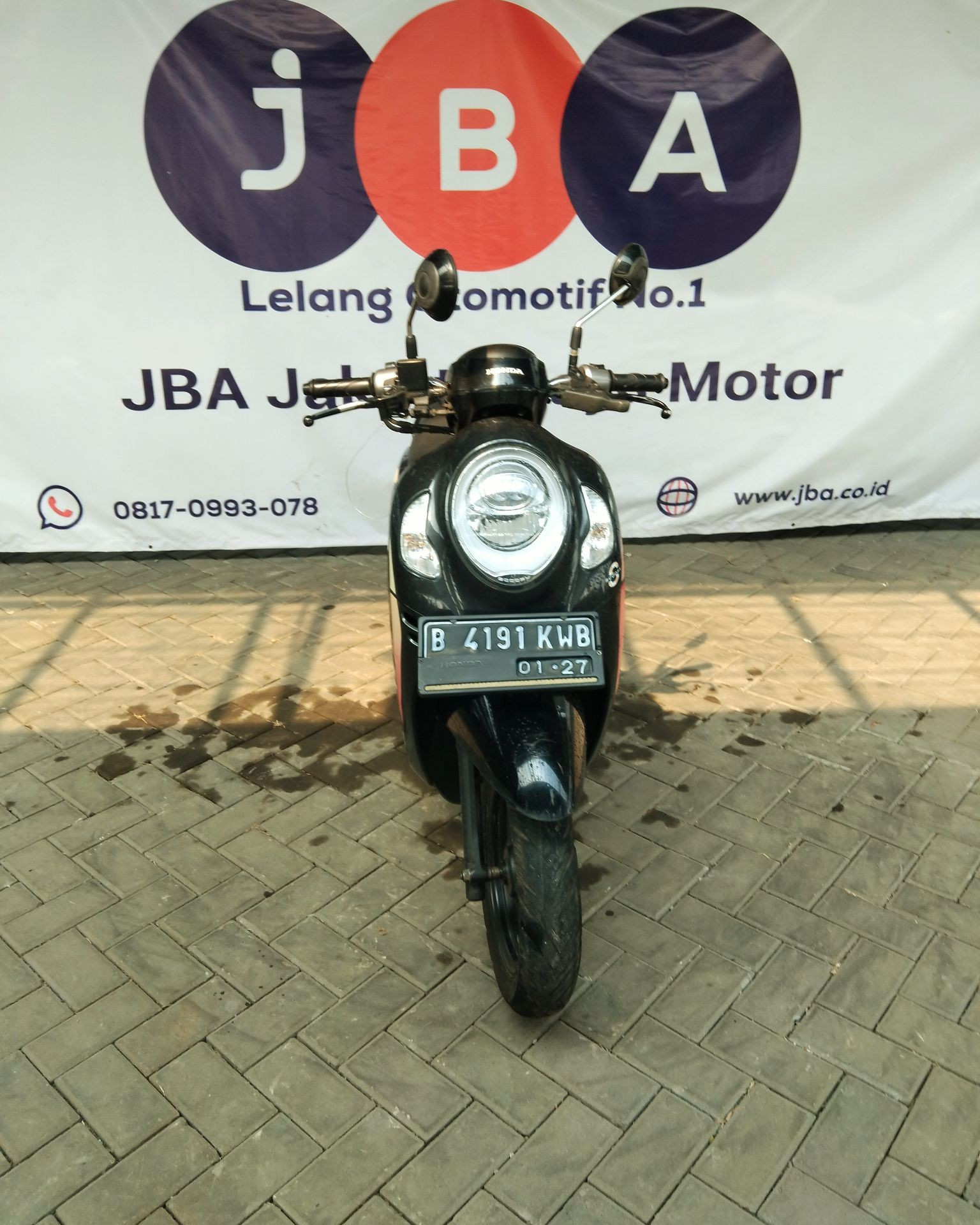 scoopy motorbike