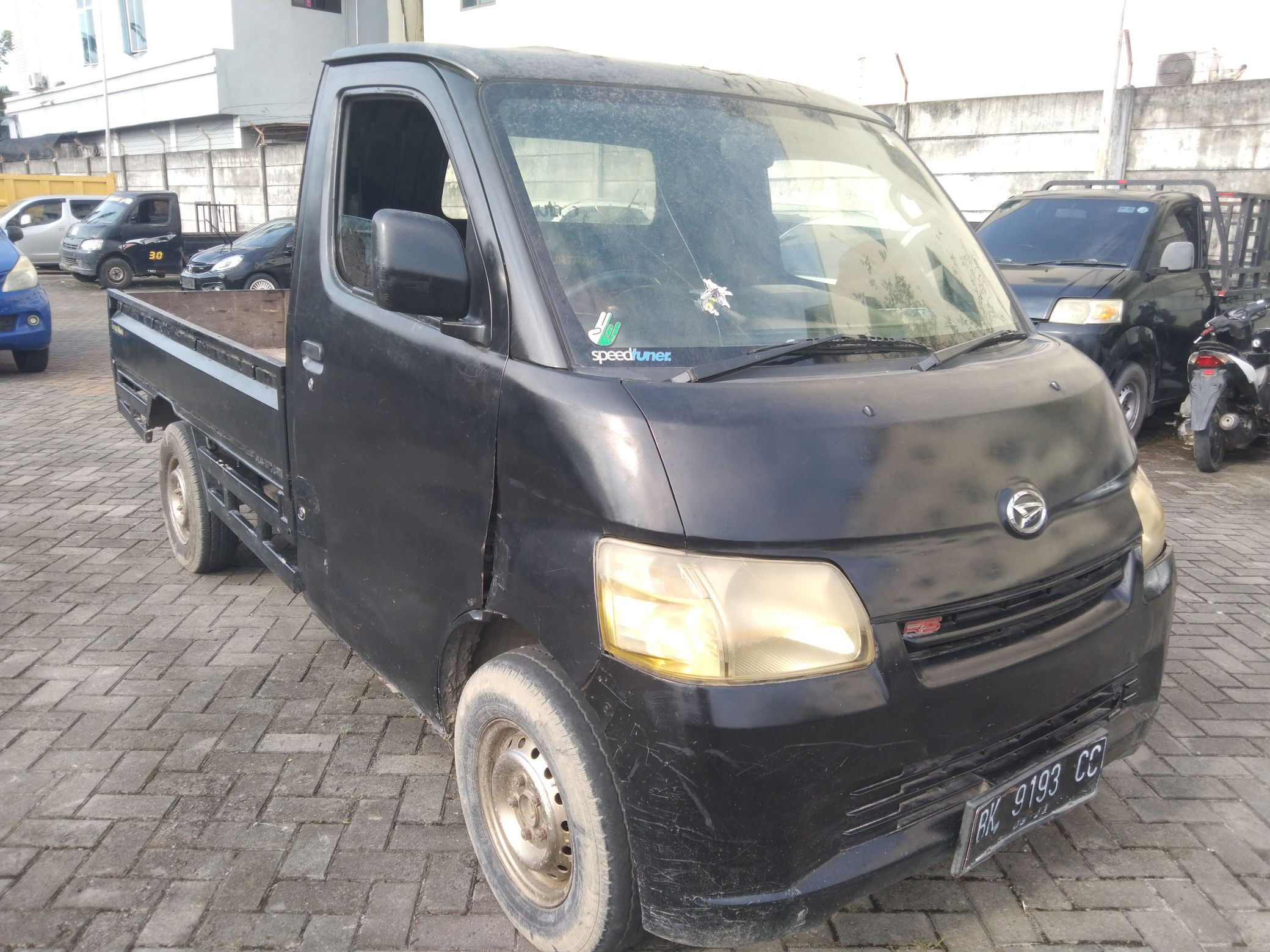 Lelang Mobil DAIHATSU GRAN MAX PICK-UP 1.5 MT 2008 HITAM MEDAN