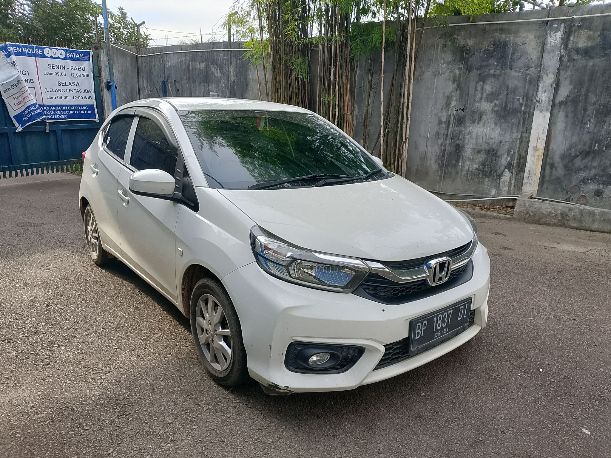 Lelang Mobil Honda Brio Satya Satya E At Putih Pekanbaru