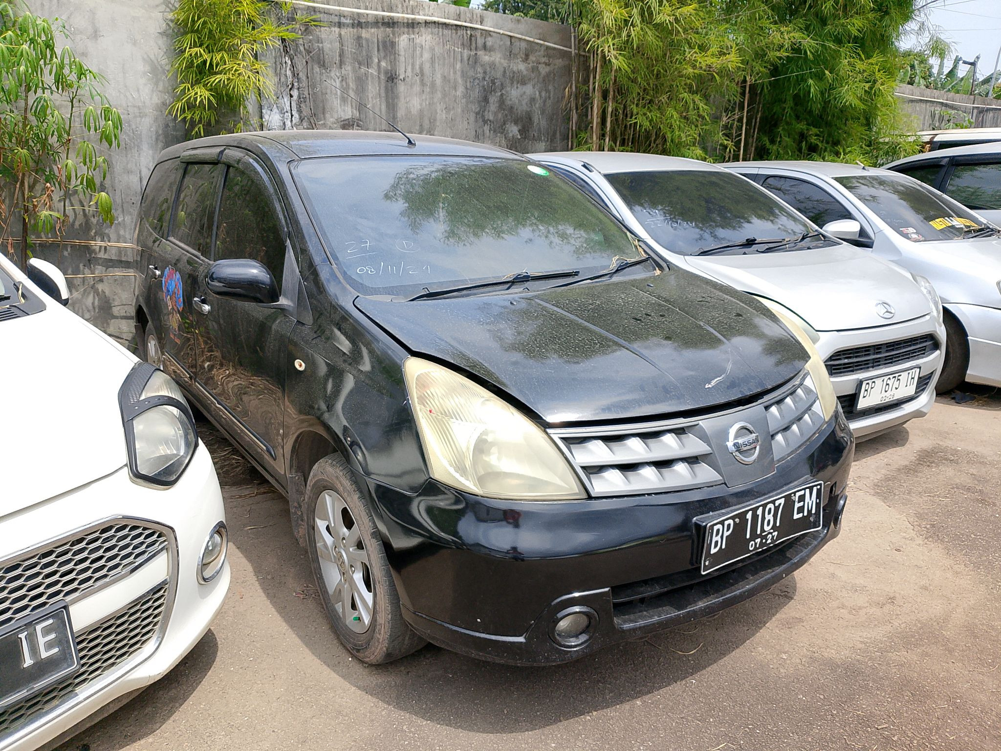 Lelang Mobil Nissan Grand Livina Xv At Hitam Medan