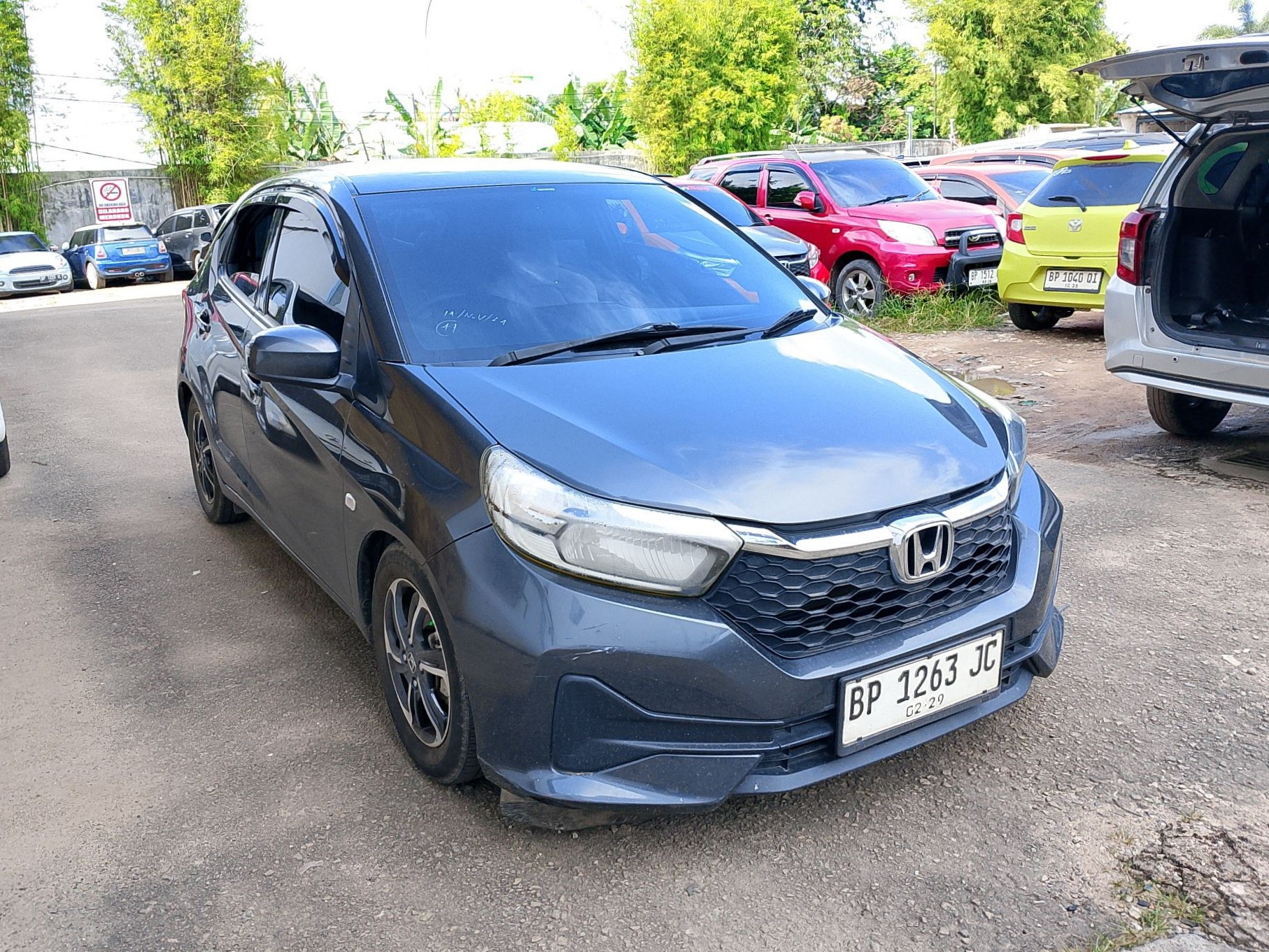 Lelang Mobil Honda Brio Satya Satya E At Abu Abu Meteor Metalik Pekanbaru