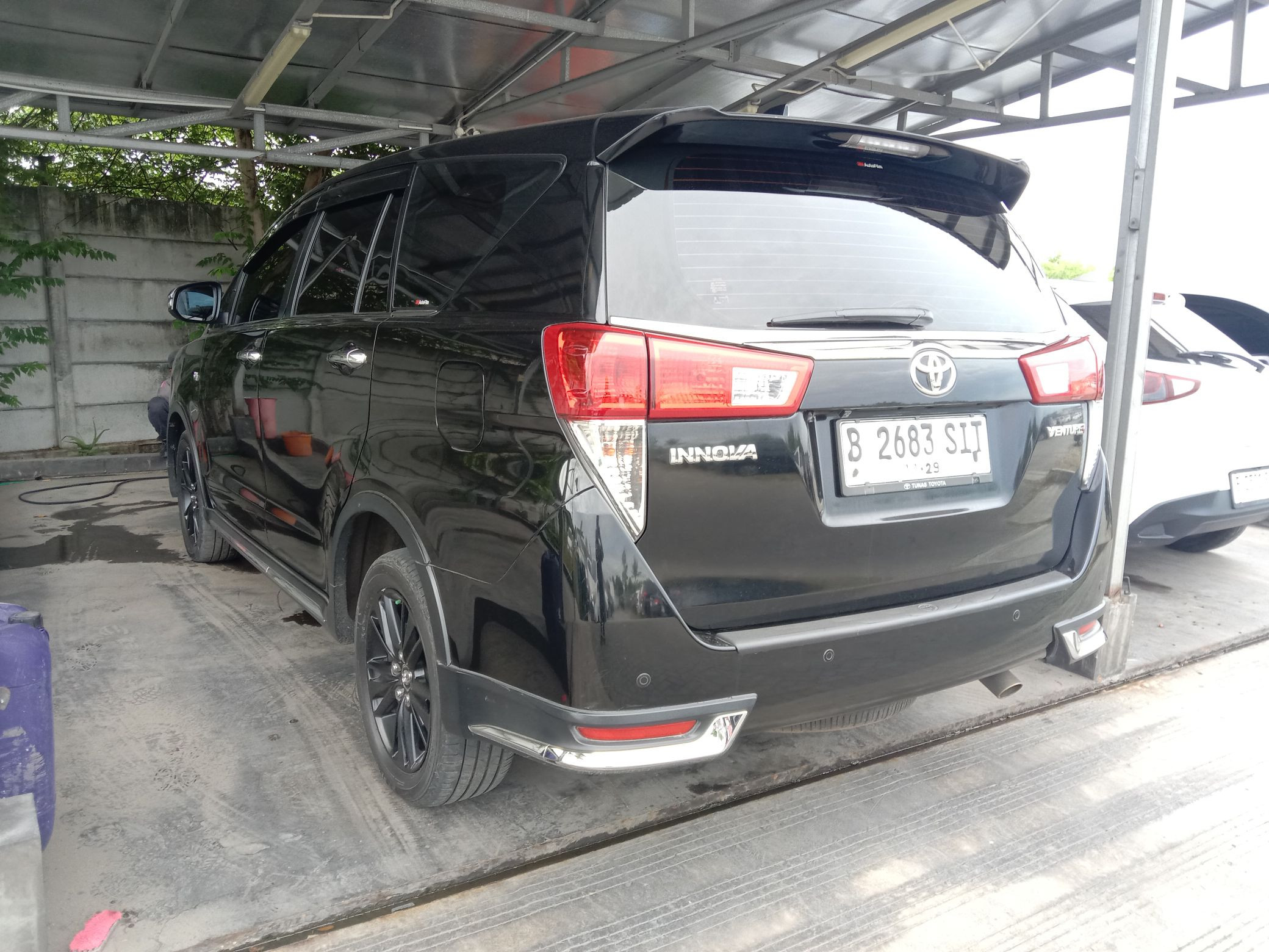 Lelang Mobil Toyota Innova Venturer At Hitam Metalik Jakarta Tipar