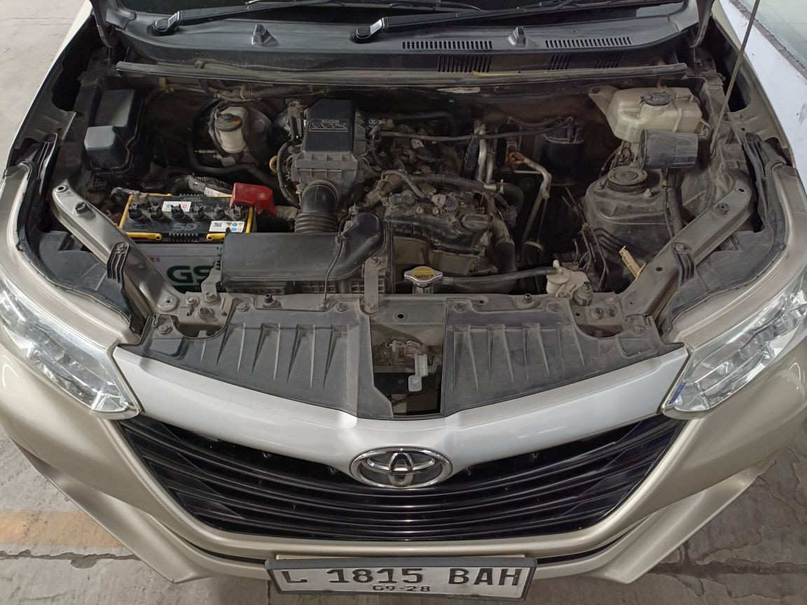 Legenda Jalanan: Mengupas Kisah Toyota Avanza Kuning Metalik 2004