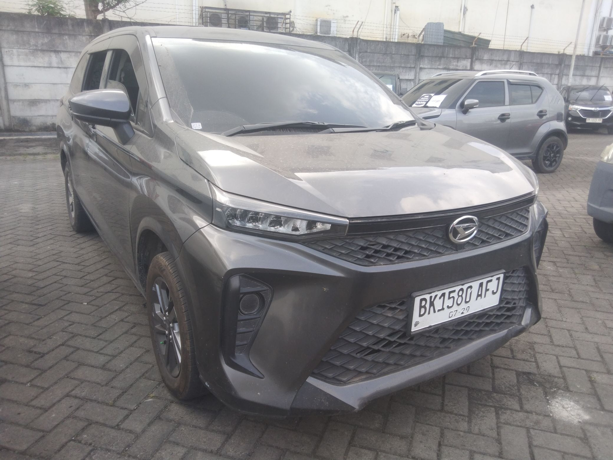 Lelang Mobil DAIHATSU XENIA X 1.3 MT 2024 HITAM METALIK PEKANBARU